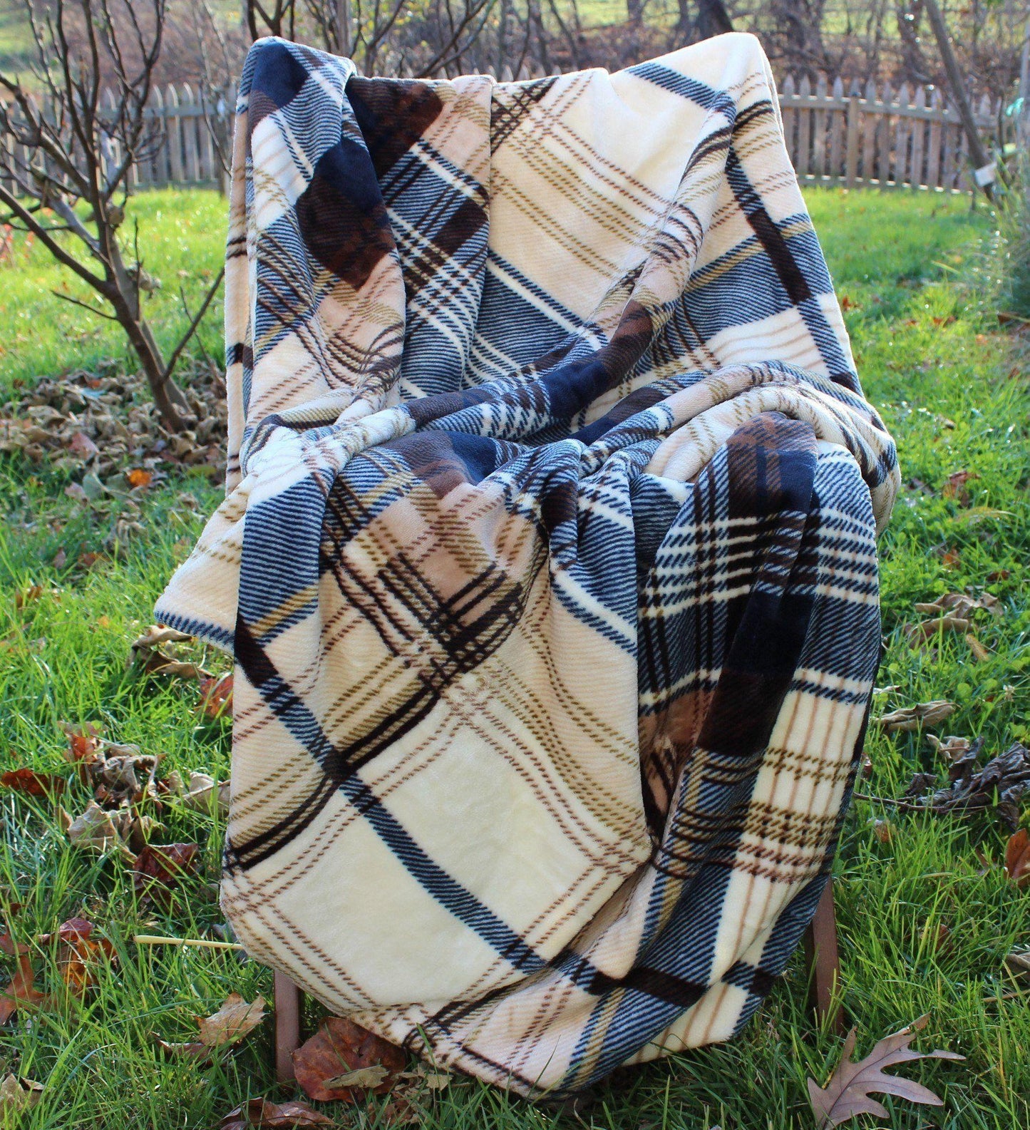 Tache Super Soft Winter Cabin Flannel Polyester Throw Blanket